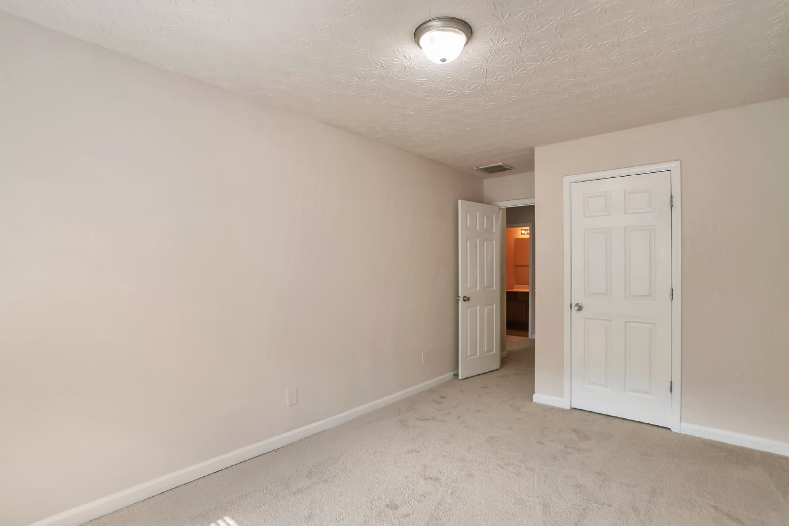 2842 Vining Ridge - 1 property image