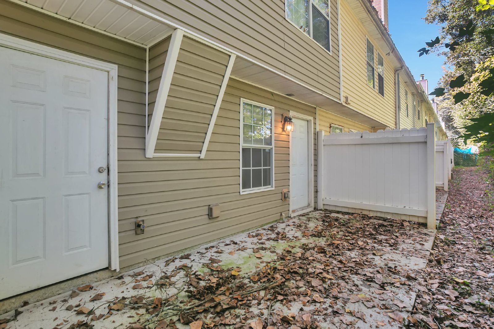 2842 Vining Ridge - 1 property image