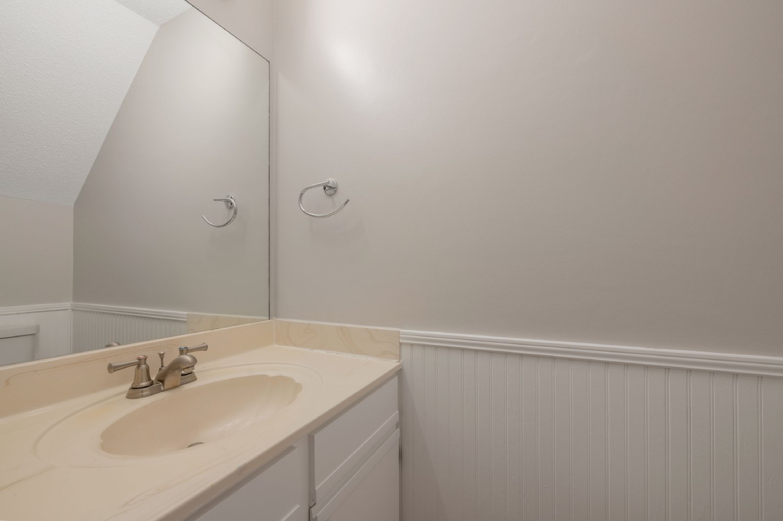 2195 Fairways - New - 1 property image