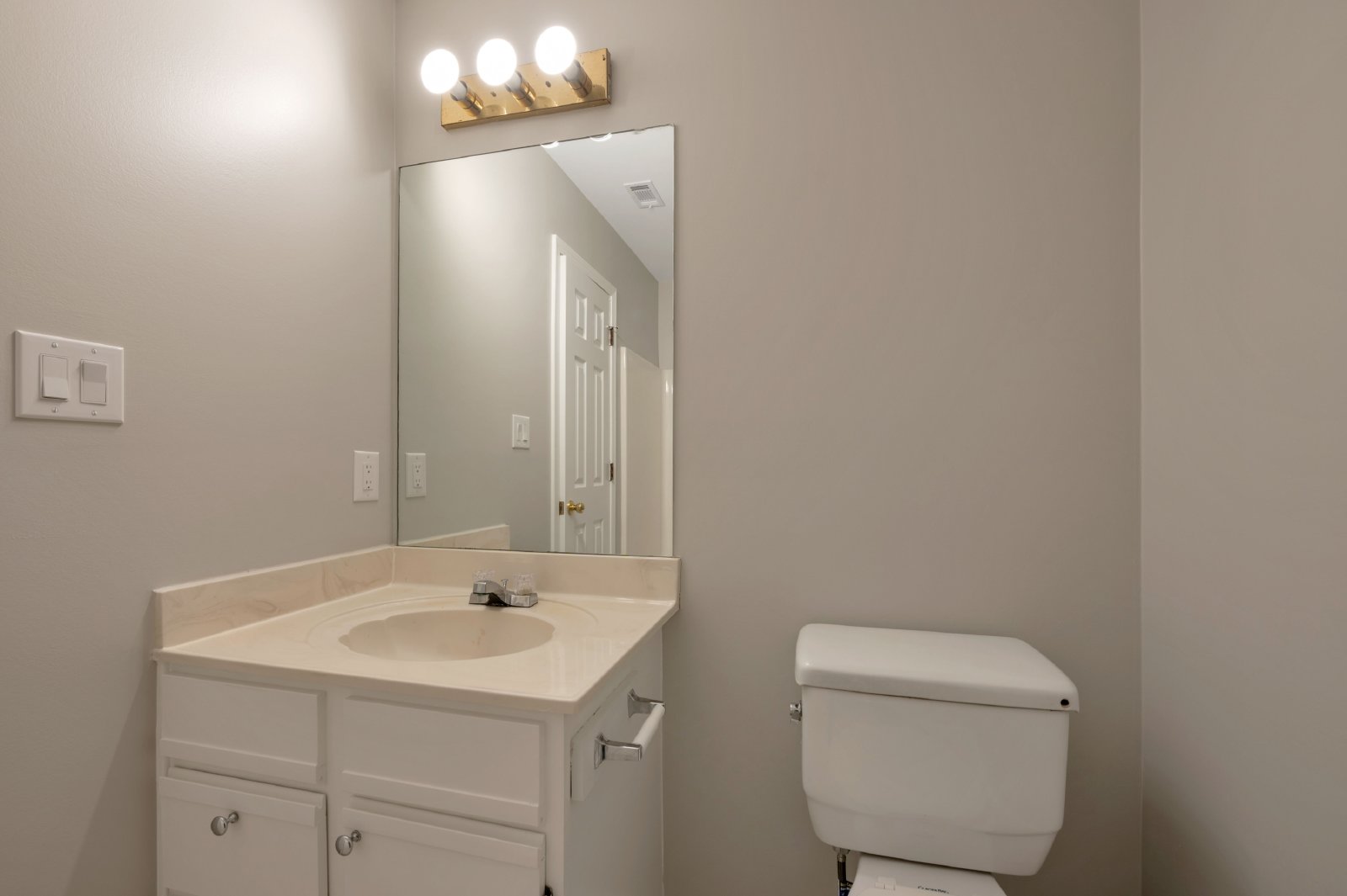 2195 Fairways - New - 1 property image