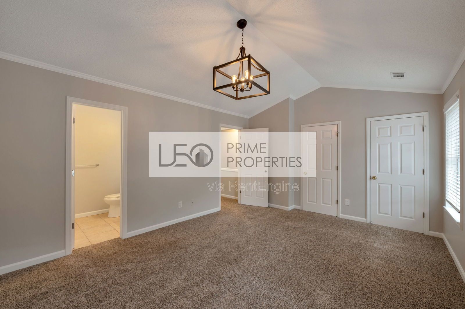 2195 Fairways Court property image