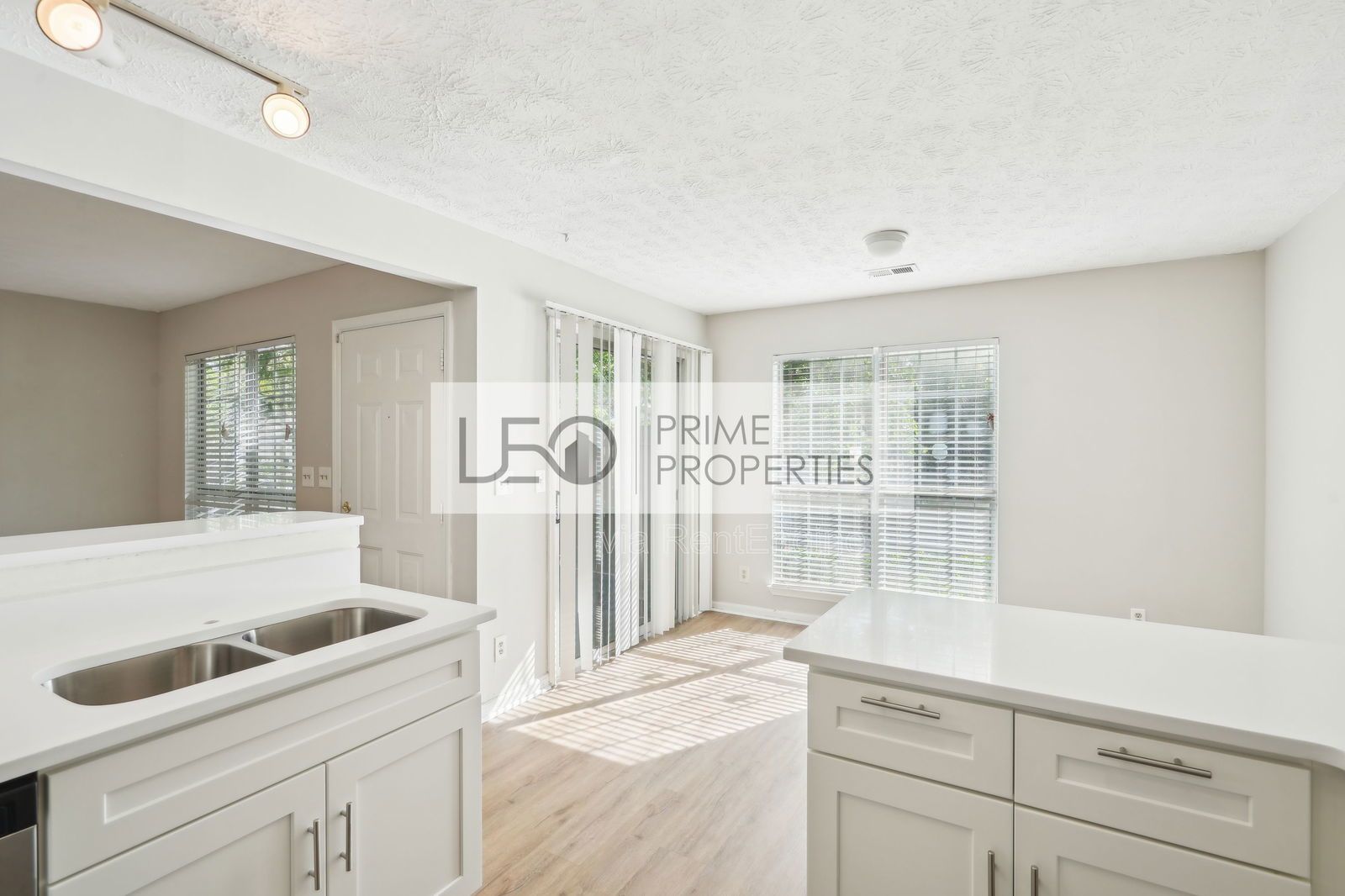 1066 Rock Creek Ln property image