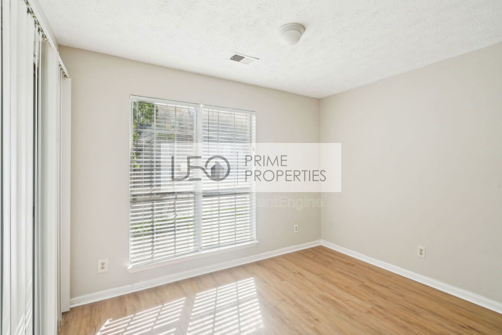 1066 Rock Creek Ln property image