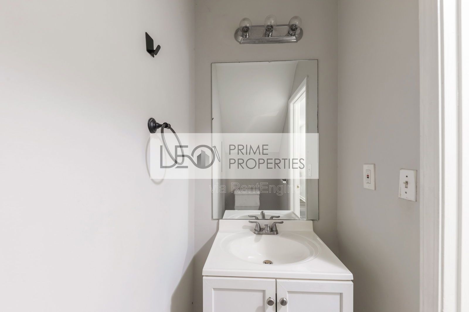 776 Crestside Court property image