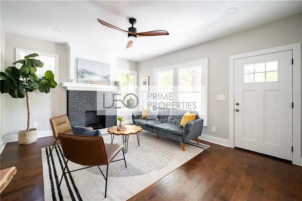 943 Rose Circle Southwest property image