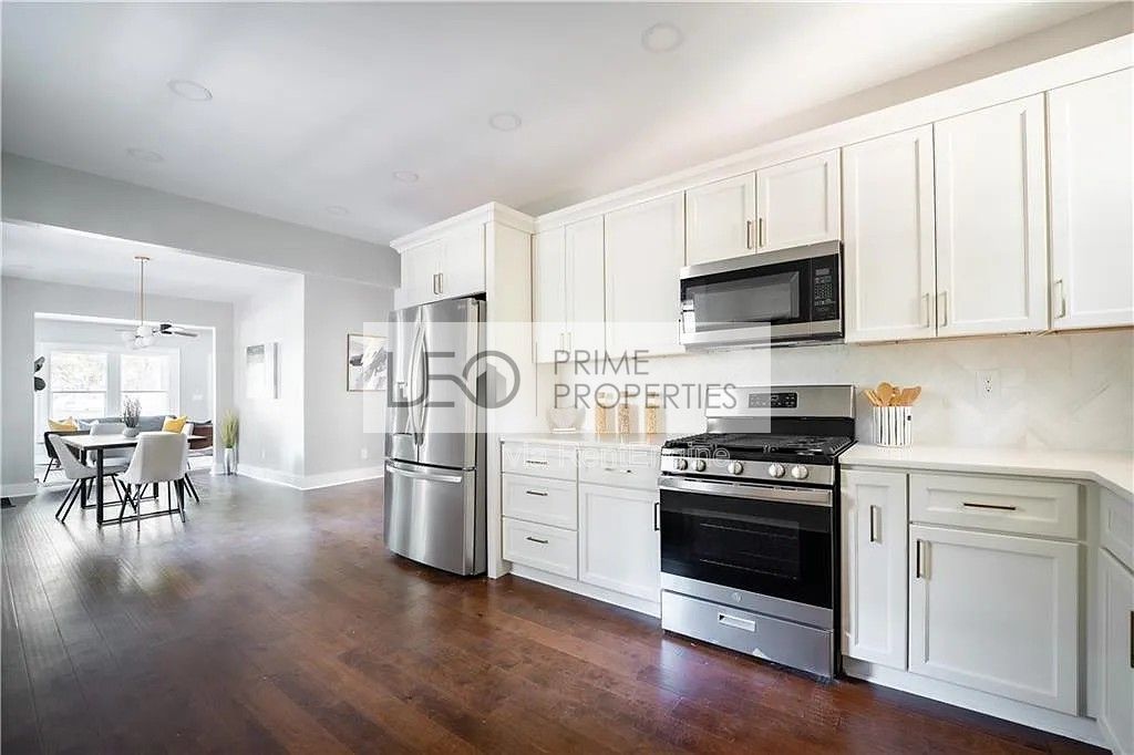 943 Rose Circle Southwest property image