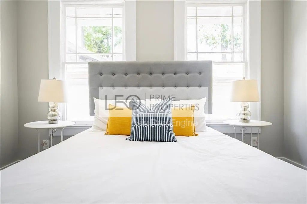 943 Rose Circle Southwest property image