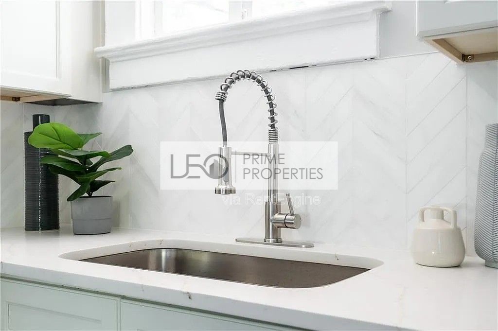 943 Rose Circle Southwest property image