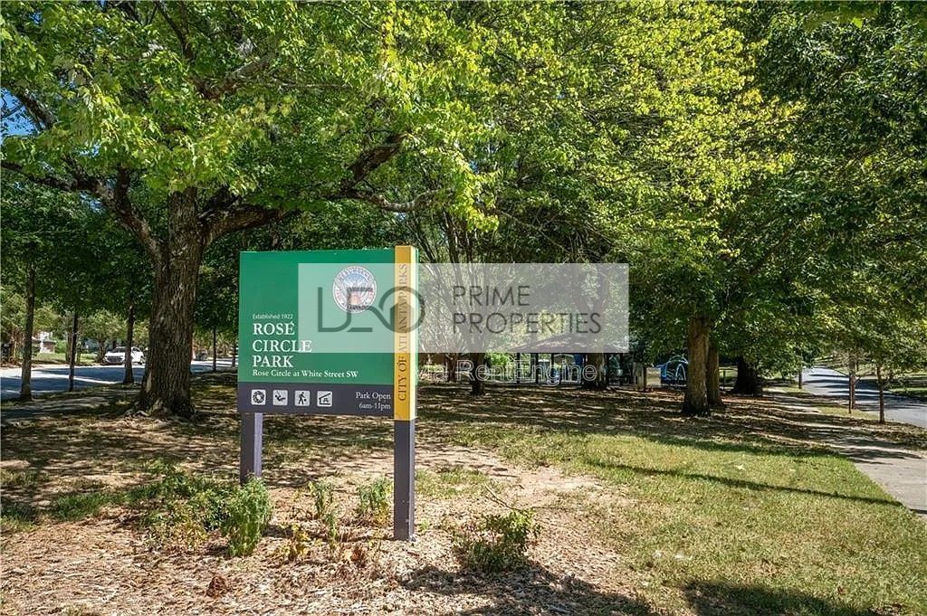 943 Rose Circle Southwest property image