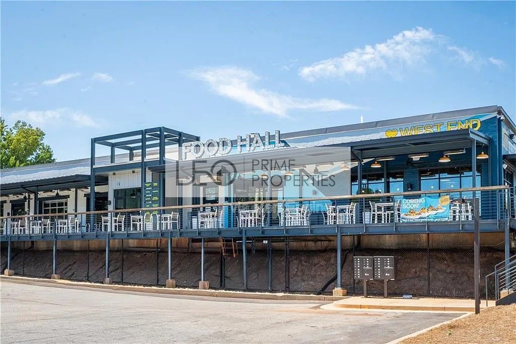 943 Rose Circle Southwest property image