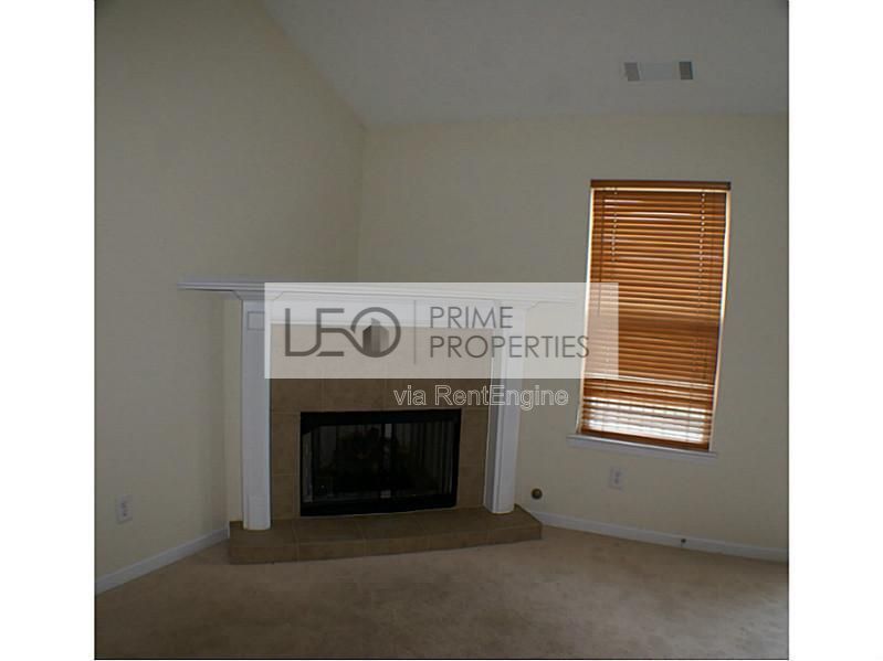 3168 Meadow Point Drive Snellville, GA 30039 property image