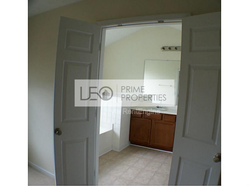 3168 Meadow Point Drive Snellville, GA 30039 property image