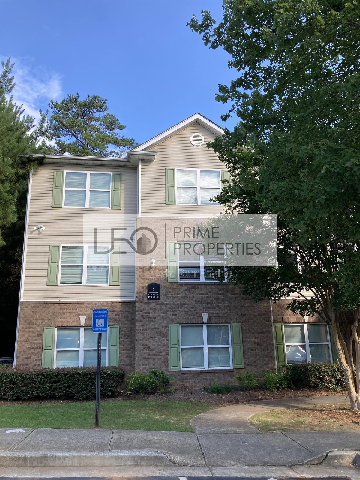 7201 Fairington Ridge Circle Lithonia, GA 30038 property image